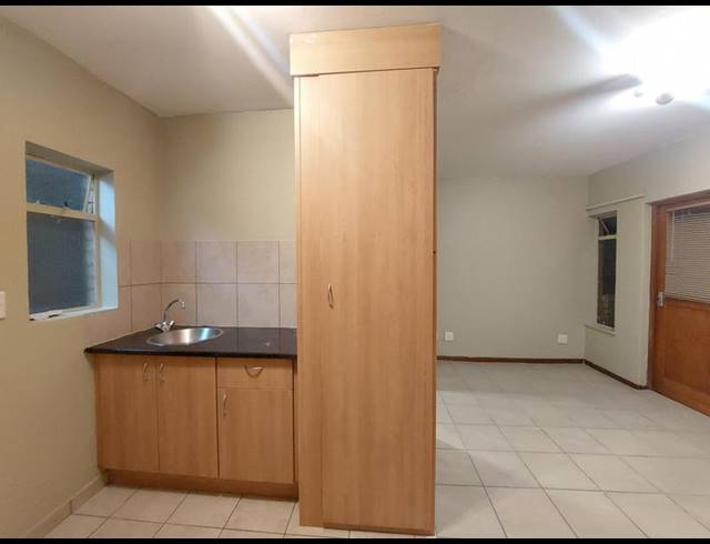 1 BEDROOM APARTMENT FOR SALE IN BRAAMFONTEIN WERF